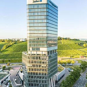 radisson-blu-hotel-at-porsche-design-tower-stuttgart.stuttgart-hotel.com/